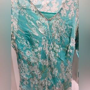 Blouse and skirt set